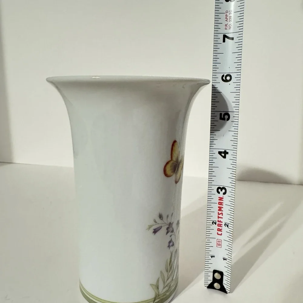 VTG VASE ANDREA BY SADEK MADE IN JAPAN BUTTERFLY AND FLOWERS #6959
